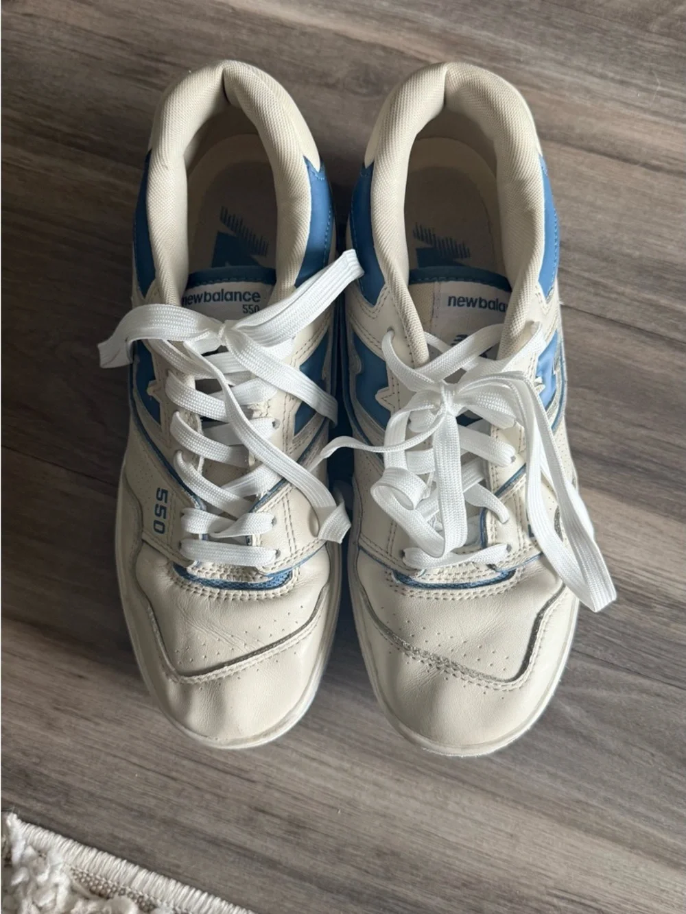 New Balance 550 Sneaker in White & Light Blue - Picture 3 of 5